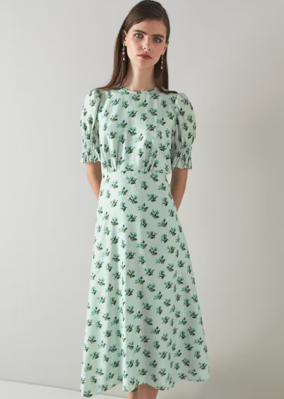 D&eacute;couvrez le style &eacute;l&eacute;gant et raffin&eacute; des chaussures et v&ecirc;tements LK Bennett pour les femmes modernes