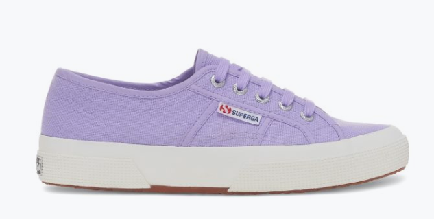 Des chaussures Superga &eacute;l&eacute;gantes et confortables pour accompagner la vie dynamique des &eacute;tudiants